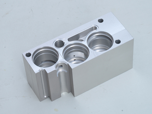 小批量鋁合金零件為何要選擇南京藝匠精密科技有限公司的7大優(yōu)勢(shì)